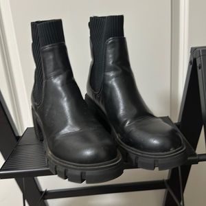Hutch black leather ankle boots. Size 8